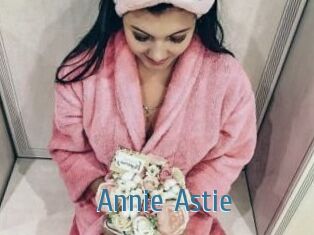 Annie_Astie