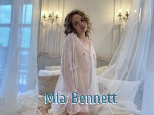 Mia_Bennett