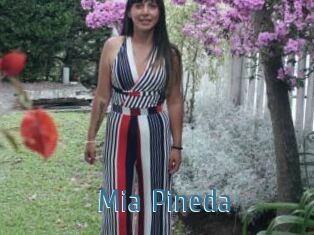 Mia_Pineda