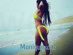 Moniquexoxo