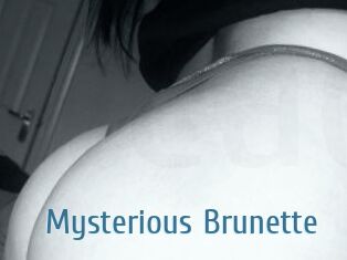 Mysterious_Brunette