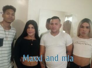 Maxxi_and_mia