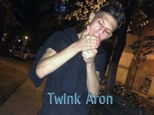 Twink_Aron